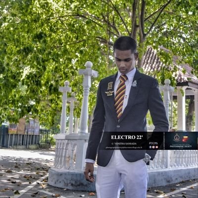 DJagodaarachchi's profile picture. 𝙽𝚘 𝙿𝚛𝚘𝚋 𝙻𝚕𝚊𝚖𝚊. 
𝙸 𝚏𝚘𝚕𝚕𝚘𝚠 𝚋𝚊𝚌𝚔 ≺Ӡ