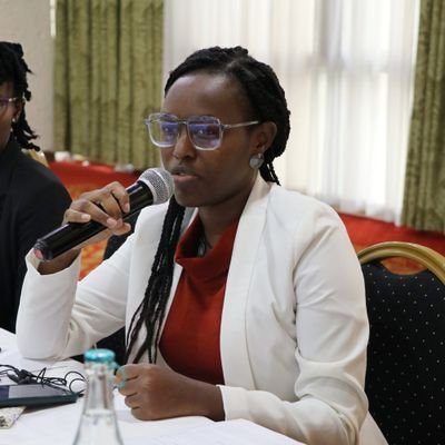 cheilomoe's profile picture. Let it Be 
#Digital Journalist #Communications