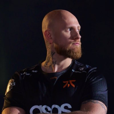 Player for @fnatic 
https://t.co/OwqHq2gJVF https://t.co/Xx9PEZkBlB https://t.co/0WOOT0wygy King of kings.