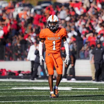 jadenwelch03's profile picture. DB @EdinboroFB⚪️🔴