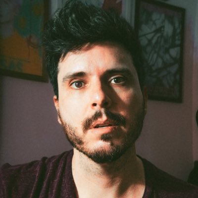 vitorioap's profile picture. passa tudo ao largo do mundo, que nada é.
