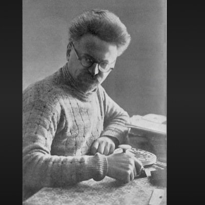 Leon Trotsky(Podcast Official Account) Profile