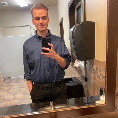 mitchlet15's profile picture. 23