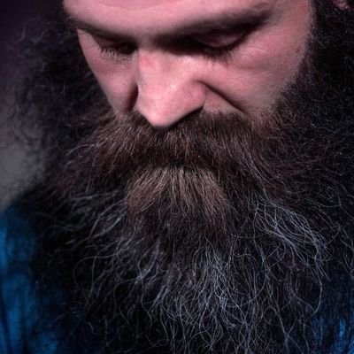 Gay man who likes extremely hairy, bearded and sweaty man! |18+ only