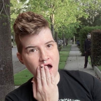 farfarellox's profile picture. a sentient swarm. i am bad at video games and also lots of other things. feral, transmasc nonbinary, he/they. twitch affiliate streamer who loves lightborn.