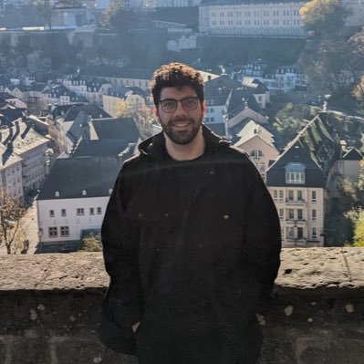 lnk2w's profile picture. I type things in the computer and hope that they don't turn against me.