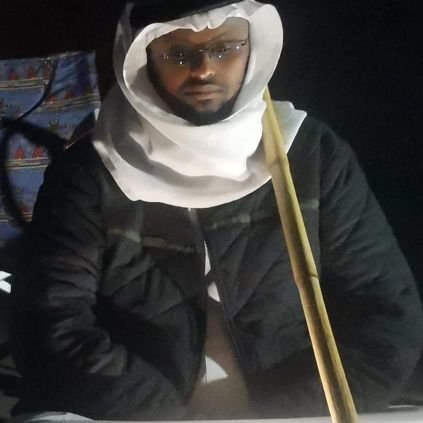 ربي عند ظني ،،، وفي عزلتي حريتي /
العارفُ الصامتُ أعقلُ أهلِ الأرض اليوم / (@etrafat1978)