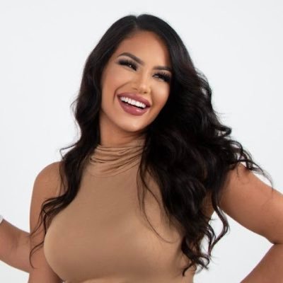 shyelee_'s profile picture. I help brands increase their online exposure and ad conversion with content creatives | ft. in Forbes for TikTok Marketing | 460K on TikTok