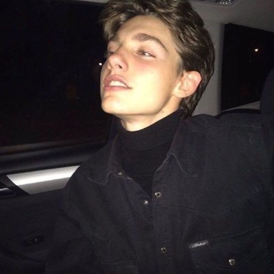 cidiooo's profile picture. ''-ele é uma faísca e você é altamente inflamável.'' -O principe cruel  👑 
fan account (ele dele)