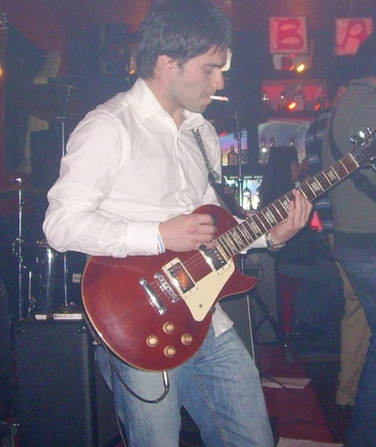 Guatero y compañero de @RDicenau, Guitarrero, Star Wars, Fitero, Calamariano, Bielsista, Cruzado antes que chileno y Beatlero incorregible