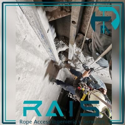 Servicios profesionales en altura.
Ingeniería de proyectos, inspecciones de estructuras, diseños de sistemas de protección anticaídas, líneas de vida.