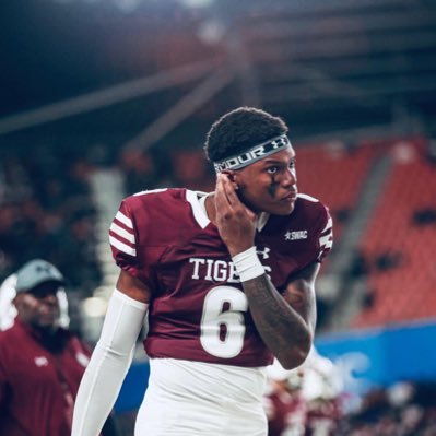 6’2 Wide Receiver @ Texas Southern University 🐅. . . KF alumni 🦅