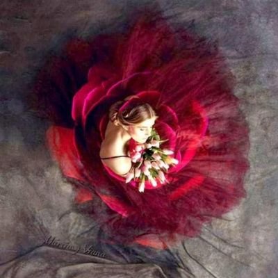 fatmakarabatakk's profile picture. 