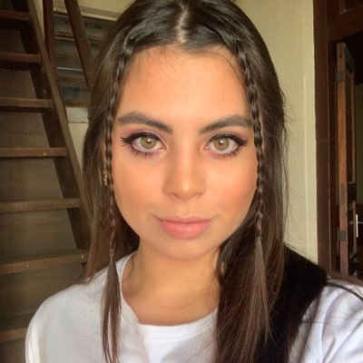 Mamá. Estudiante. Cocinera amateur. Paraguaya.