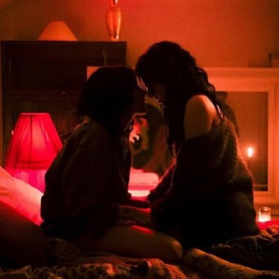 🔞 nsfw | lesbian | videos are not mine; dm for removal (to men: do not dm me)