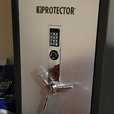 zallritemac's profile picture. 