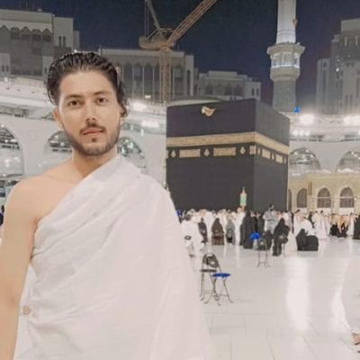 FarooqShah18111's profile picture. Help Others Even When They Can't Help You Back 🙏