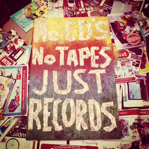 Plaatwerk_'s profile picture. Plaatwerk was een zesmalig bring your own vinyl feestje in het Hofman Café. Het concept gaat door in Arnhem, en wie weet komt het ook weer terug in Utrecht!