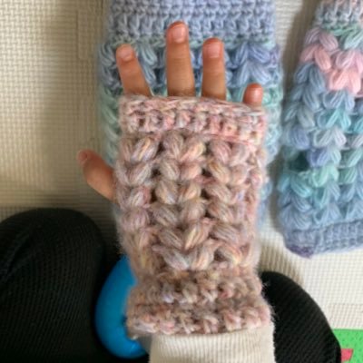 doku_haki_0130's profile picture. 2人育児中の母。かぎ針編みで商品にして売るのが夢✨ 無言フォローすみません🙏💦 ※編み物に関係ない方のフォローはお断り致します。ブロックorブロ解します。育児垢→@aosuminyan