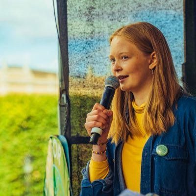 Swedish climate justice activist 🌍 | Born at 379,31 ppm | she/her♀️@fridays4future @climateliveswe