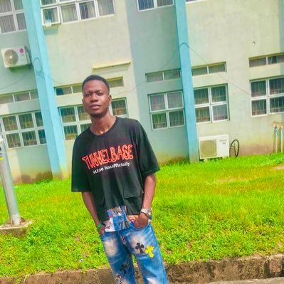 manlystezzy's profile picture. Davido Stan👿 🇧🇪 manly Stephen Arsenal fans ❤️ WhatsApp Link on bio ⬇️