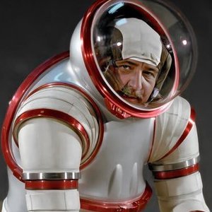 JulesVales77's profile picture. Militant à @LutteOuvriere. Ce compte n'engage que mes idées.