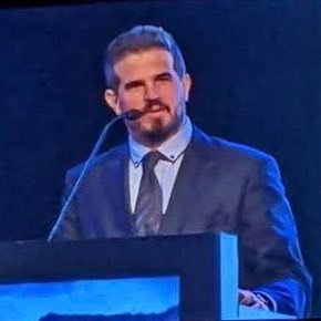 lrber's profile picture. Comunicador Social; de Chacarita Juniors y Sanmartiniano medular 🇦🇷