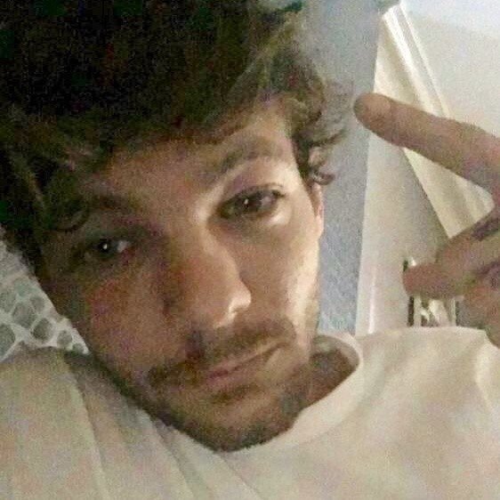 ⠀ ⠀ ⠀ Louis' https://t.co/LoEv1t817A she ! her   ⠀⠀ ⠀⠀⠀ ⠀⠀⠀⠀⠀⠀ ⠀  ⠀Harry + Louis = comfort . . . ☁️💌⠀ ⠀⠀⠀⠀⠀⠀ ⠀ ⠀⠀⠀⠀⠀⠀ fan account 🗯