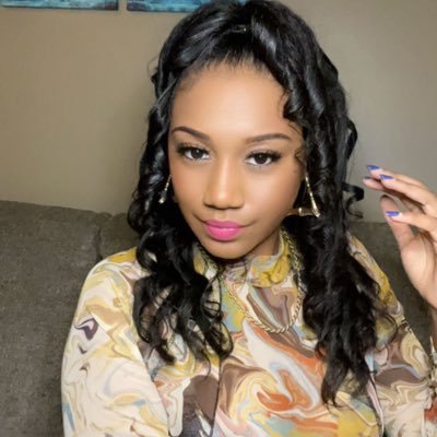 MaujMondays's profile picture. why would Twitter permanently delete me! but you gotta be quicker than that lol new page #veganlife #maujmondays
