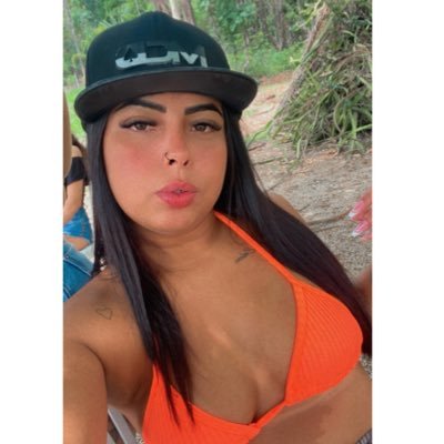 Tentando ser forte nesse mundo tão difícil 😔🙏
10/01/2020 minha saudade 💔