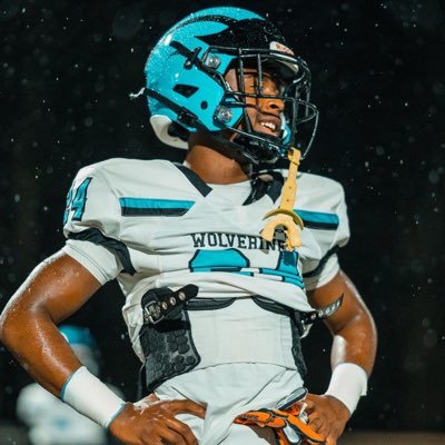 c/o 2026, 3.8 gpa, 3 sport athlete, Woodland Hills. 100m (10.62)(4.34) 2x ALL STATE