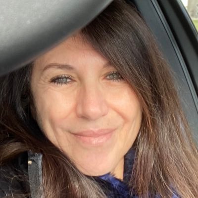 KarenChimes's profile picture. 