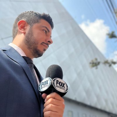 Periodista deportivo. Reportero en Fox Deportes.