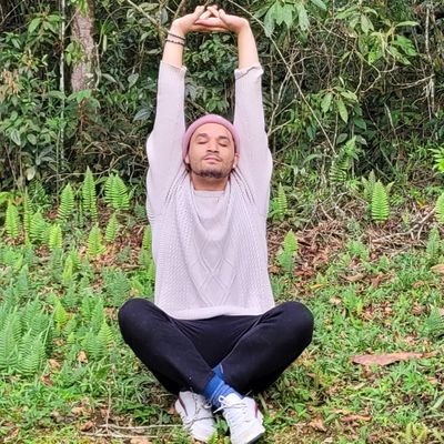 JottacomJ's profile picture. Ator, circense, arquiteto e queer.