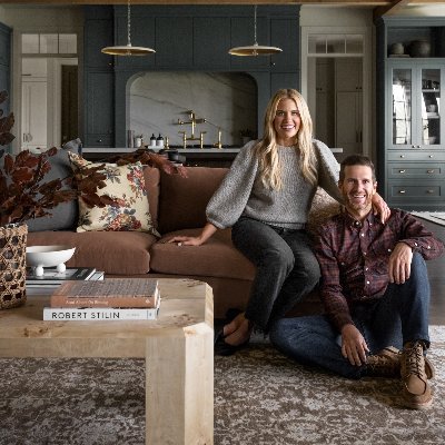 We make life beautiful. Interior design studio and online store https://t.co/Hig2gctSmx by Syd & Shea McGee. Currently debuting the #SMSpecHome.