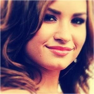 Gosto muito : Demi lovato , jonas Brothers , Rebelde Br , Justin Bieber *-*