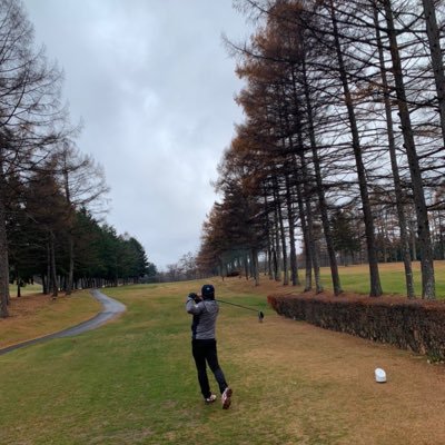 ゴルフ⛳️が大好き😘 月2〜3回千葉方面を中心にラウンド。 4月から11月は月2.3回、大好きな軽井沢でラウンド❤️ ベストスコア ✨2021.7.19。白ティ76✨ハーフベスト✨2022.11.15。白ティin34✨目標はパー72❣️よろしくお願いします🤗#ゴルフ #ゴルフ男子