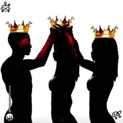 (18+)•Ran by 2️⃣ Queens and 1️⃣ King 👑 •ONLY HERE FOR THE SIGHTS AND THREADS 🧵 NSFW AND ONLY PAGE ‼️ We Don’t Own Any Content. Cash App Only 🫠