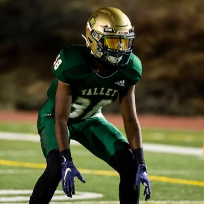 DB @ Los Angeles Valley College | 5’ 10” 180 lbs | C/o 2023 | 3 for 2 JuCo | 3.90  GPA | CCCFCA ACADEMIC ALL STATE TEAM | Phi Theta Kappa Member
