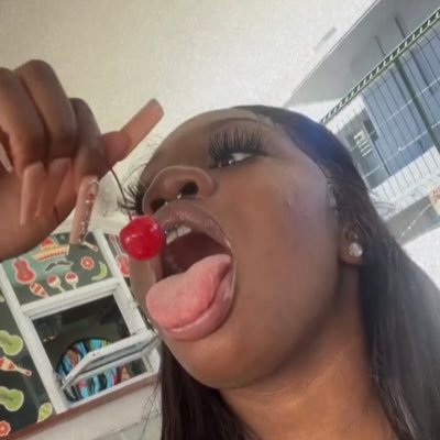 thebiggestjue's profile picture. Liberian Hillary Banks | cocoa.berta on IG |