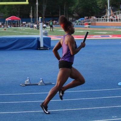 Bartlett High C/O 2024 Sprinter 4.6 gpa T&F🖤