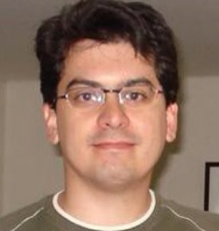 Médico infectologista e epidemiologista, engenheiro, baixista e empresário.