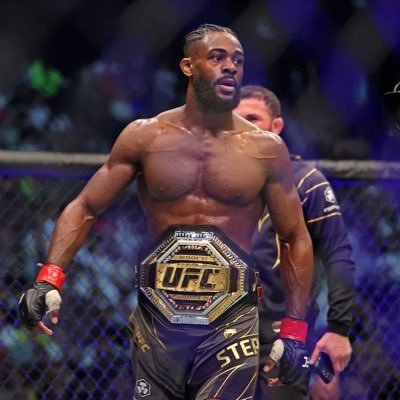 🇯🇲/🇺🇸 3xUNDISPUTED UFC Champ! YouTube @ FunkmasterMMA Host of @TheWeeklyScraps For sponsorship: FunkmasterCorp@Gmail.com Funk Merch!👇🏾