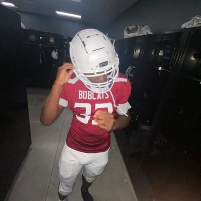 football chaparral high school at killeen tx play DL number 90 on varsity Sophomore Instagram jalinb_football 6’0 210 pd email jalinjbennett@gmail.com gpa 3.0