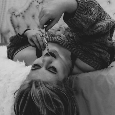 EmilieLynnT's profile picture. Girl mom 💖