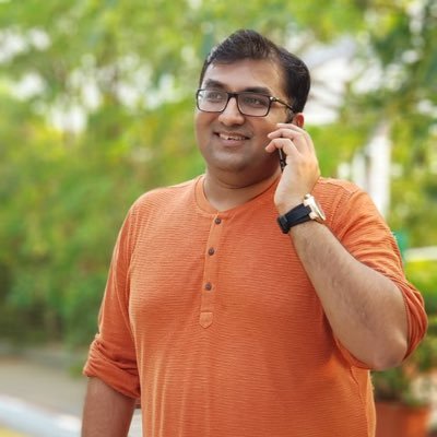 वक़्त आने पर बता देंगे तुझे, ए आसमान, हम अभी से क्या बताएँ क्या हमारे दिल में है ...