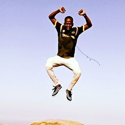 Emmanue40004364's profile picture. 