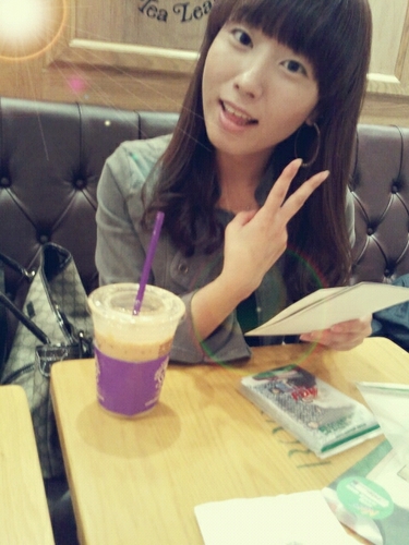 kikimkmk's profile picture. 84.여행.kb*b 러브아이스아메리카노.겔럭시s.쇼핑홀릭.트윗다시시작.다혈질삐형.다욧트.홍콩.일본.이집트.뉴욕.슈팅스타.요가하는뇨자.시험에쩌는♡재색을겸비한♡