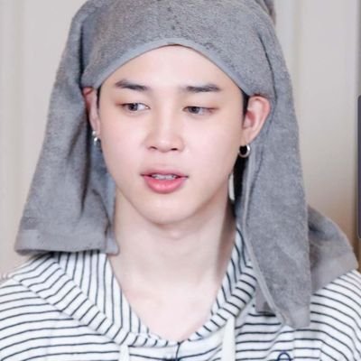 (Jimin fan account)🫶♥️💛
Park Jimin deserves the whole world and more,
I don't engage stupid