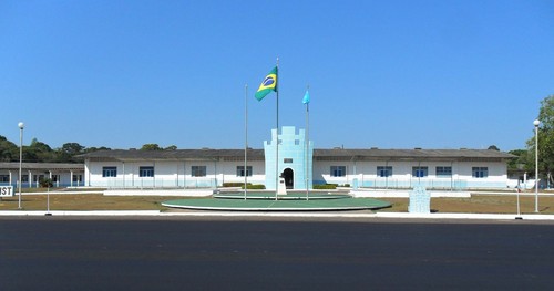 O 8º BEC é uma organização Militar no qual esta empregado na Região Amazonia deste 1970 para a abertura da BR 163 no sentido Santarém-PA x Cuiabá-MT.